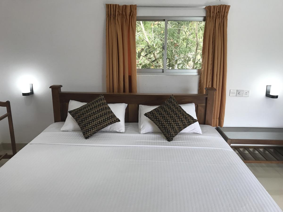 Deshani Holiday Inn Dambulla Exterior foto