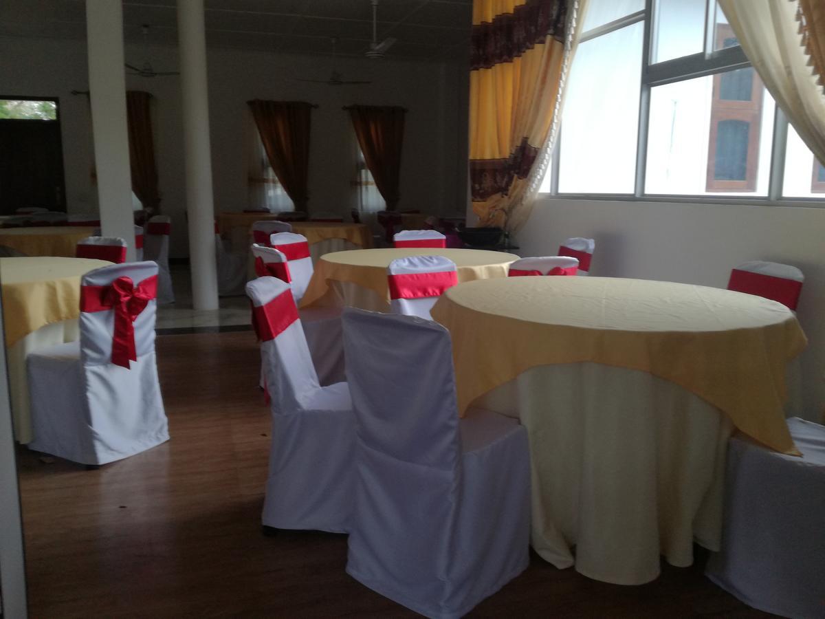 Deshani Holiday Inn Dambulla Exterior foto
